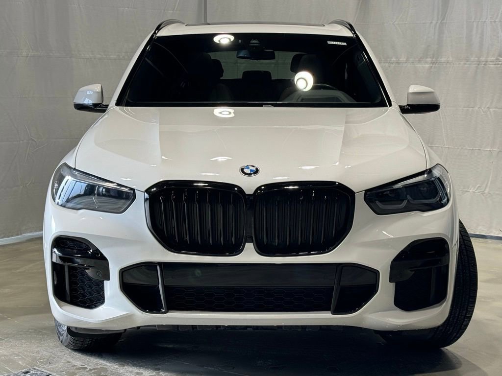 Used 2022 BMW X5 xDrive40i w/ M Sport Package video 2