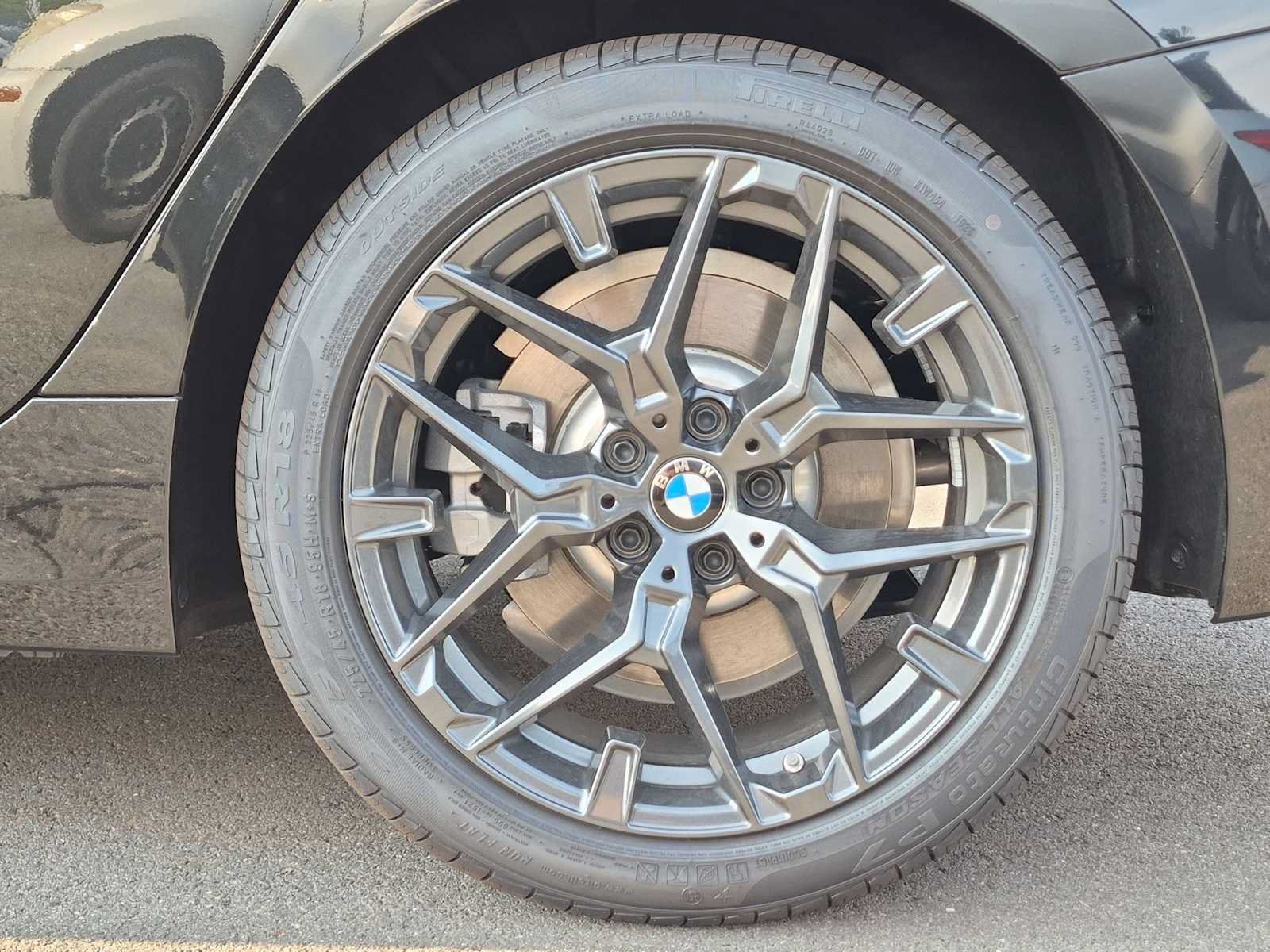 New 2026 BMW 330i Sedan RWD image 14