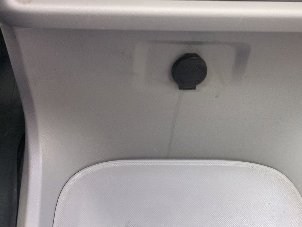 Used 2020 Toyota Sienna Limited image 23