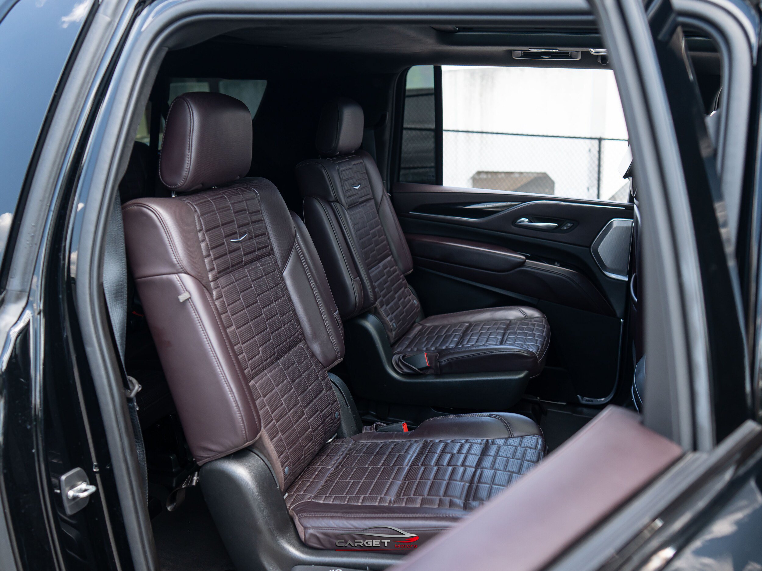 Used 2021 Cadillac Escalade ESV Sport Platinum AWD/4WD image 18