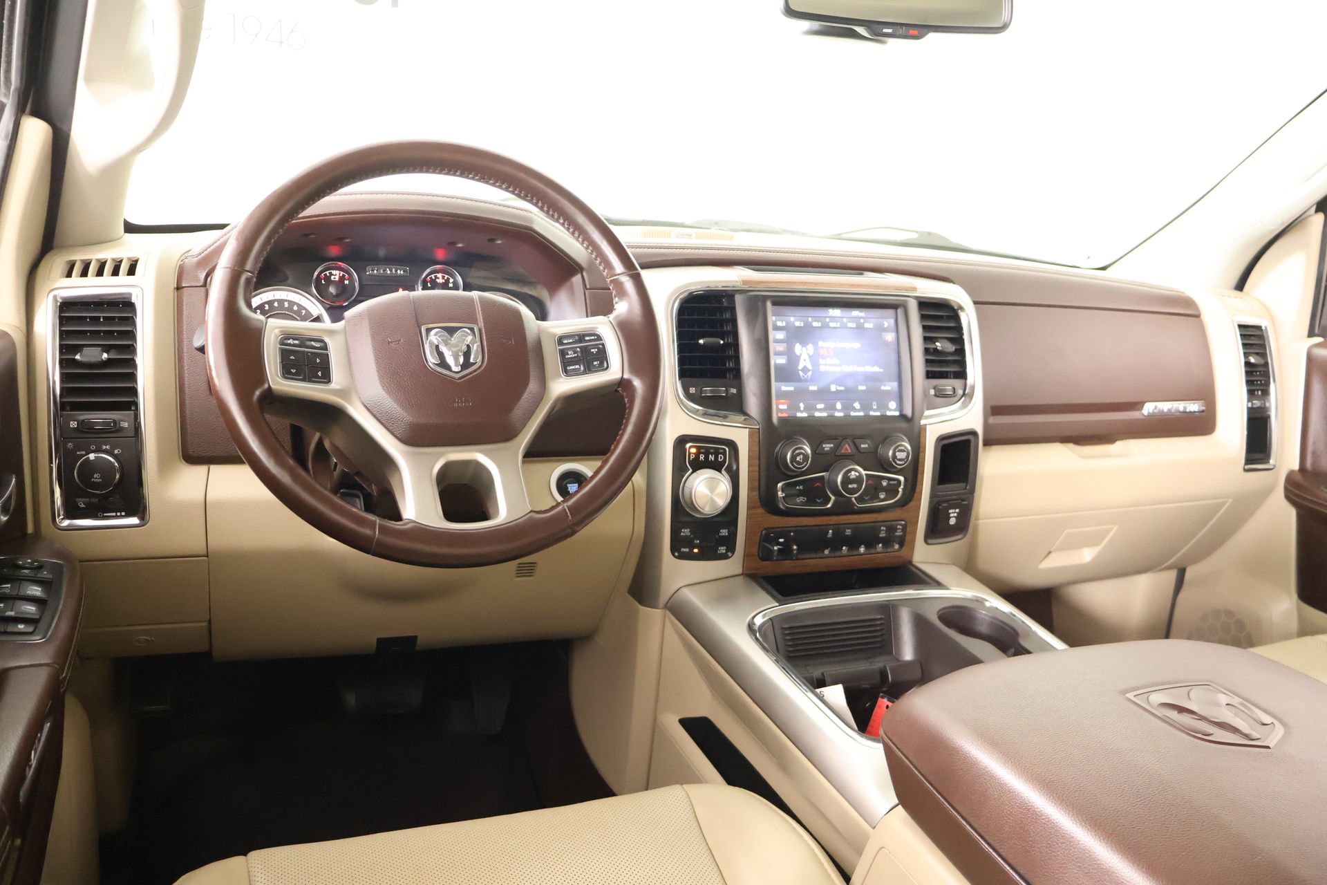 Used 2018 RAM 1500 Laramie w/ Convenience Group AWD/4WD image 2