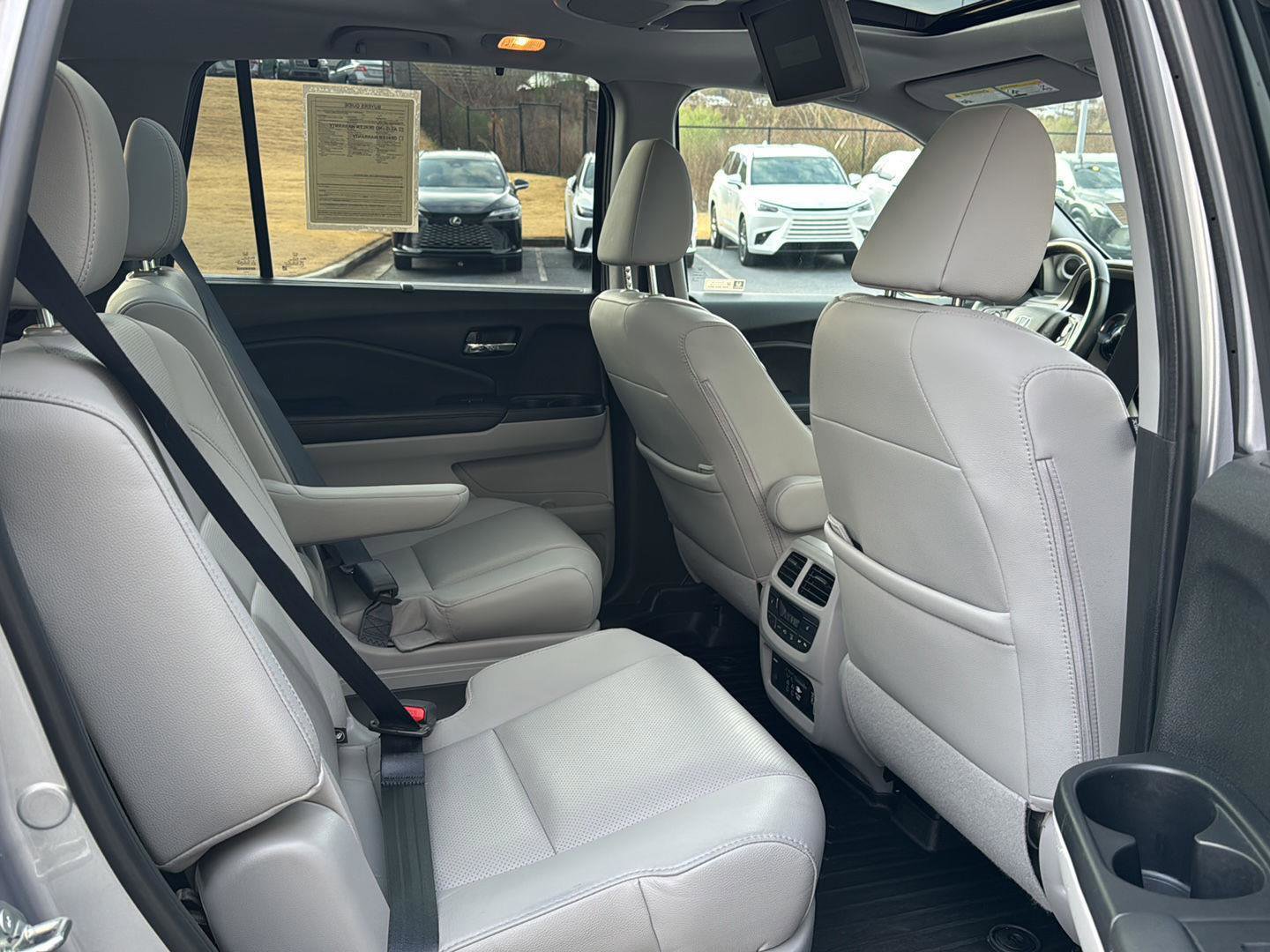 Used 2021 Honda Pilot Elite image 11