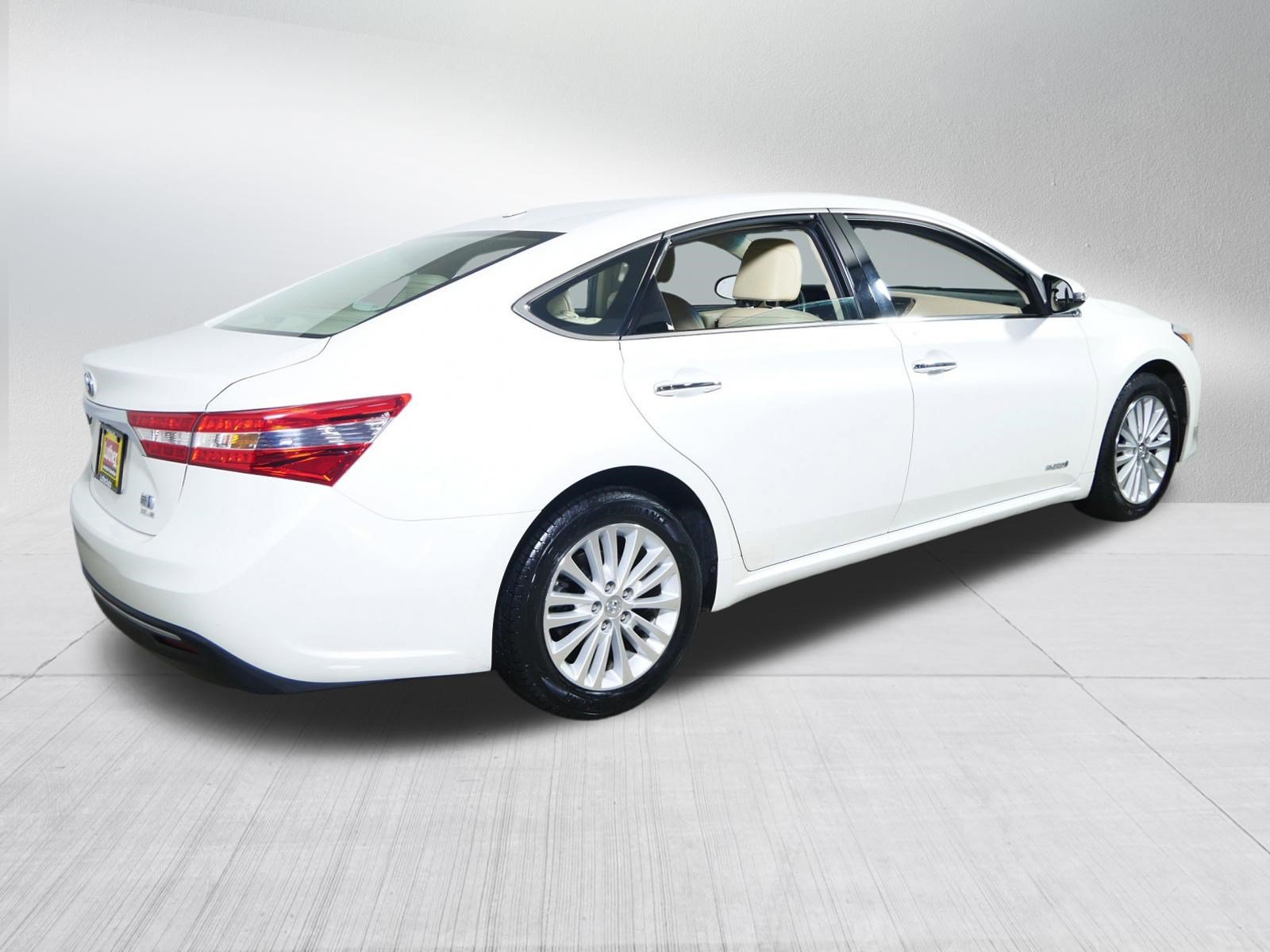 Used 2015 Toyota Avalon XLE Touring FWD image 7