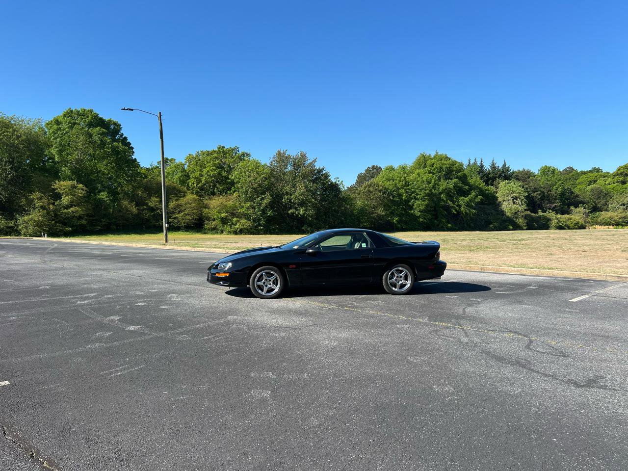 Used 2000 Chevrolet Camaro Z28 w/ SS Performance/Appearance Pkg RWD image 11