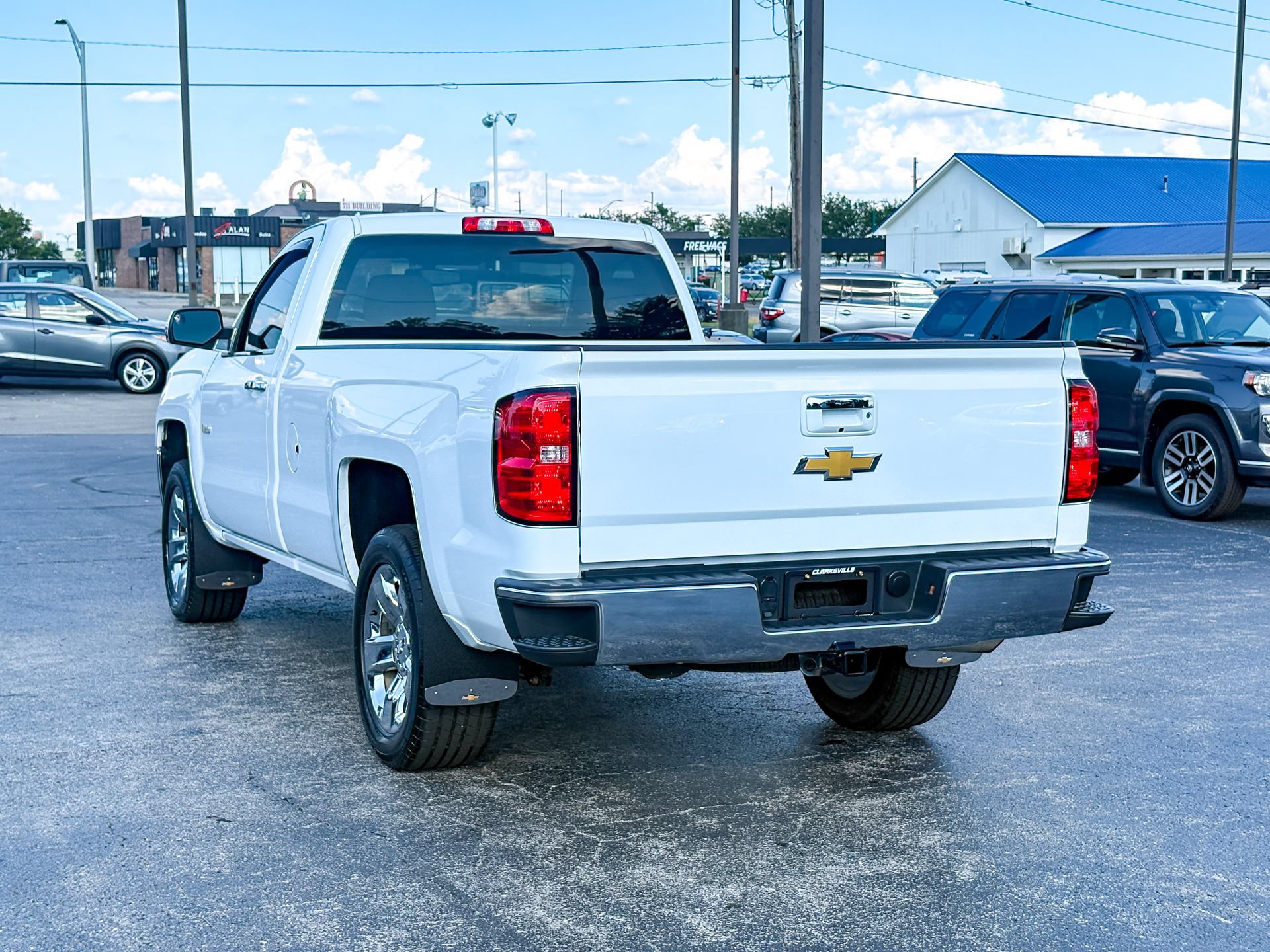 Used 2018 Chevrolet Silverado 1500 LT w/ LT Convenience Package AWD/4WD image 9