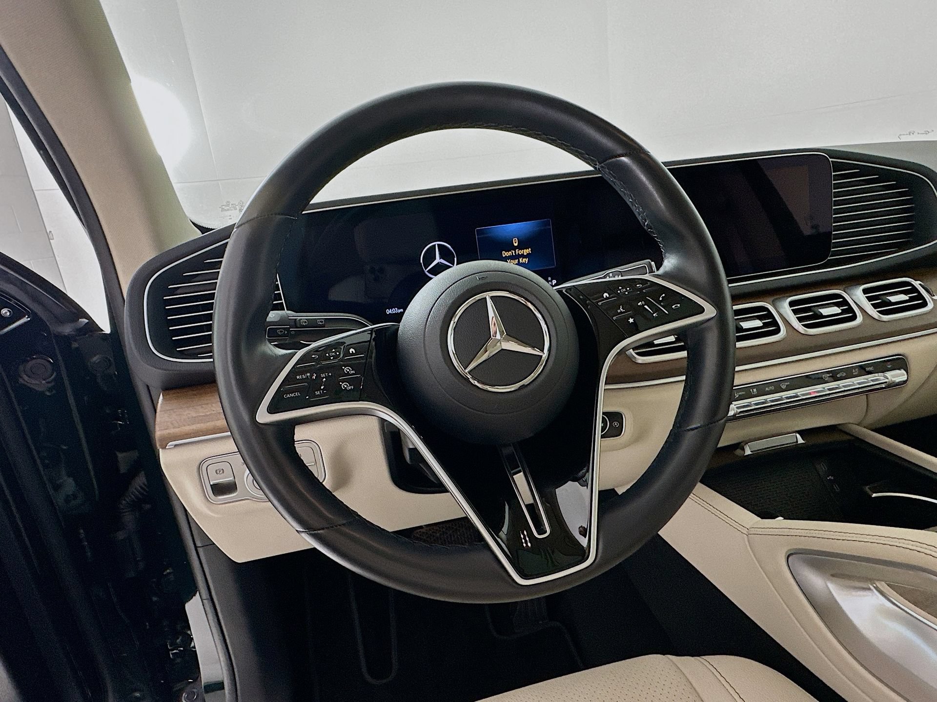 Certified 2025 Mercedes-Benz GLE 350 4MATIC image 12