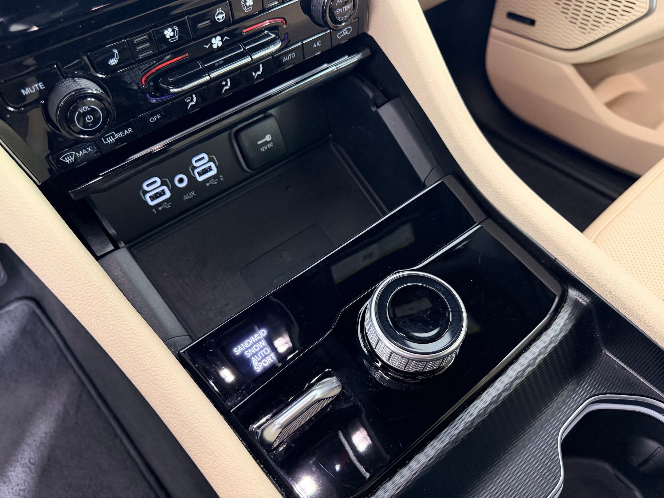 Used 2025 Jeep Grand Cherokee Limited w/ Luxury Tech Group II image 24