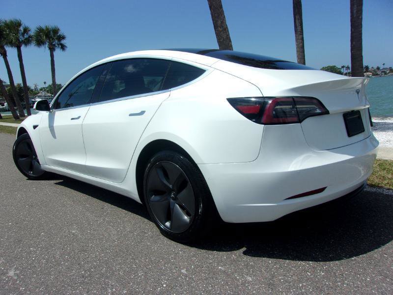 Used 2019 Tesla Model 3 Standard Range Plus image 9