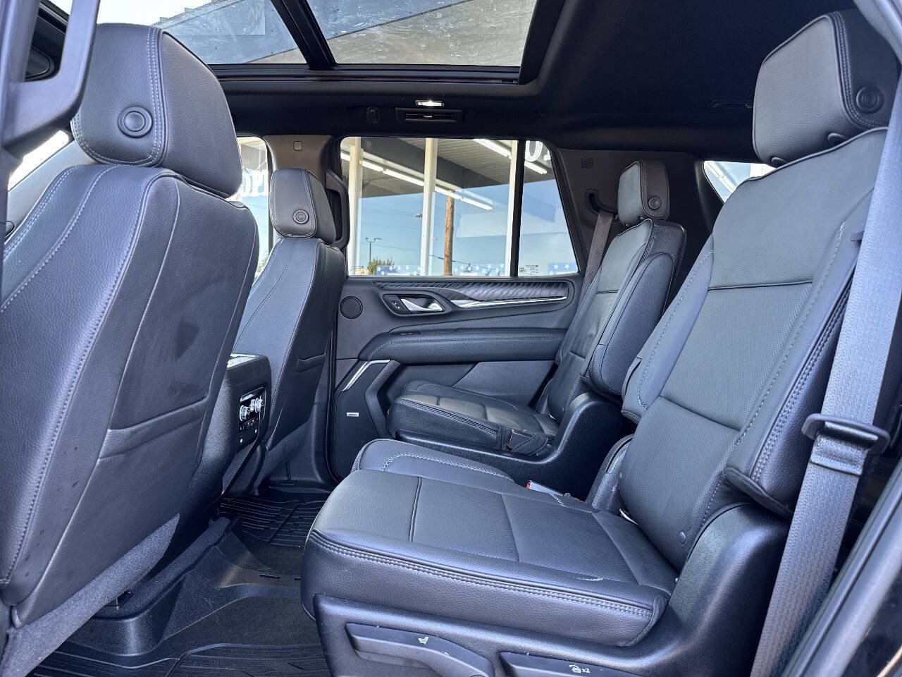 Used 2021 GMC Yukon Denali AWD/4WD image 28