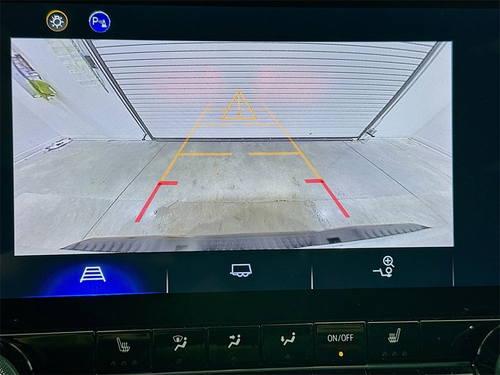 Used 2024 Chevrolet Colorado Z71 w/ Z71 Convenience Package 2 image 14