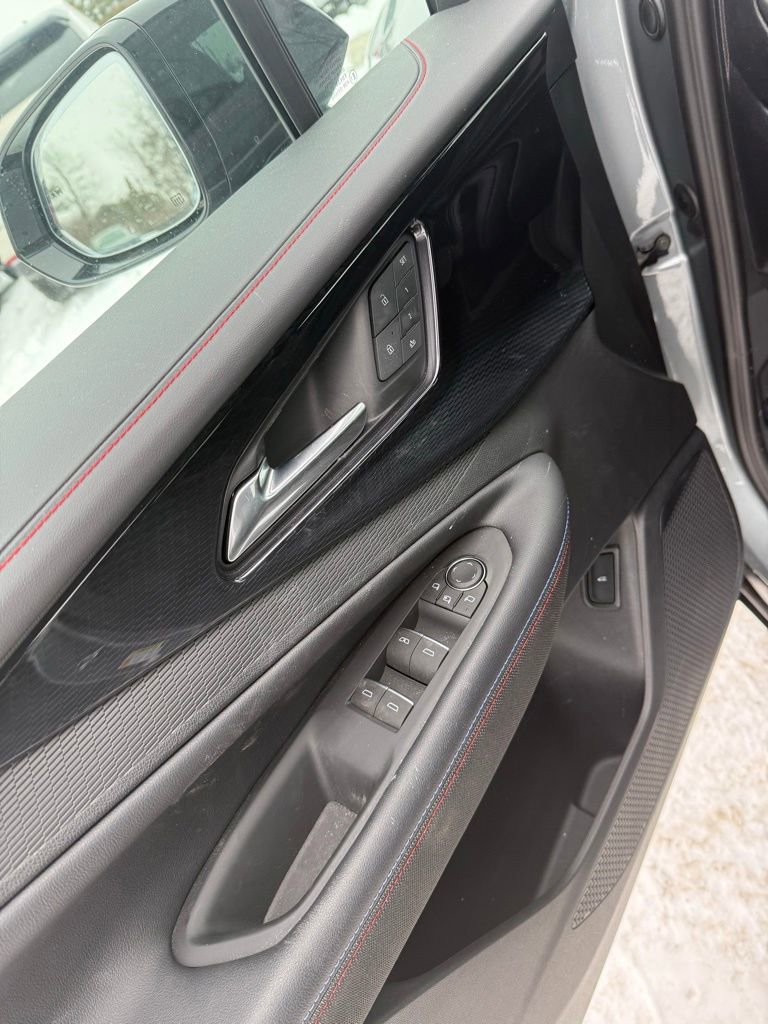 Used 2025 Chevrolet Blazer EV RS image 25