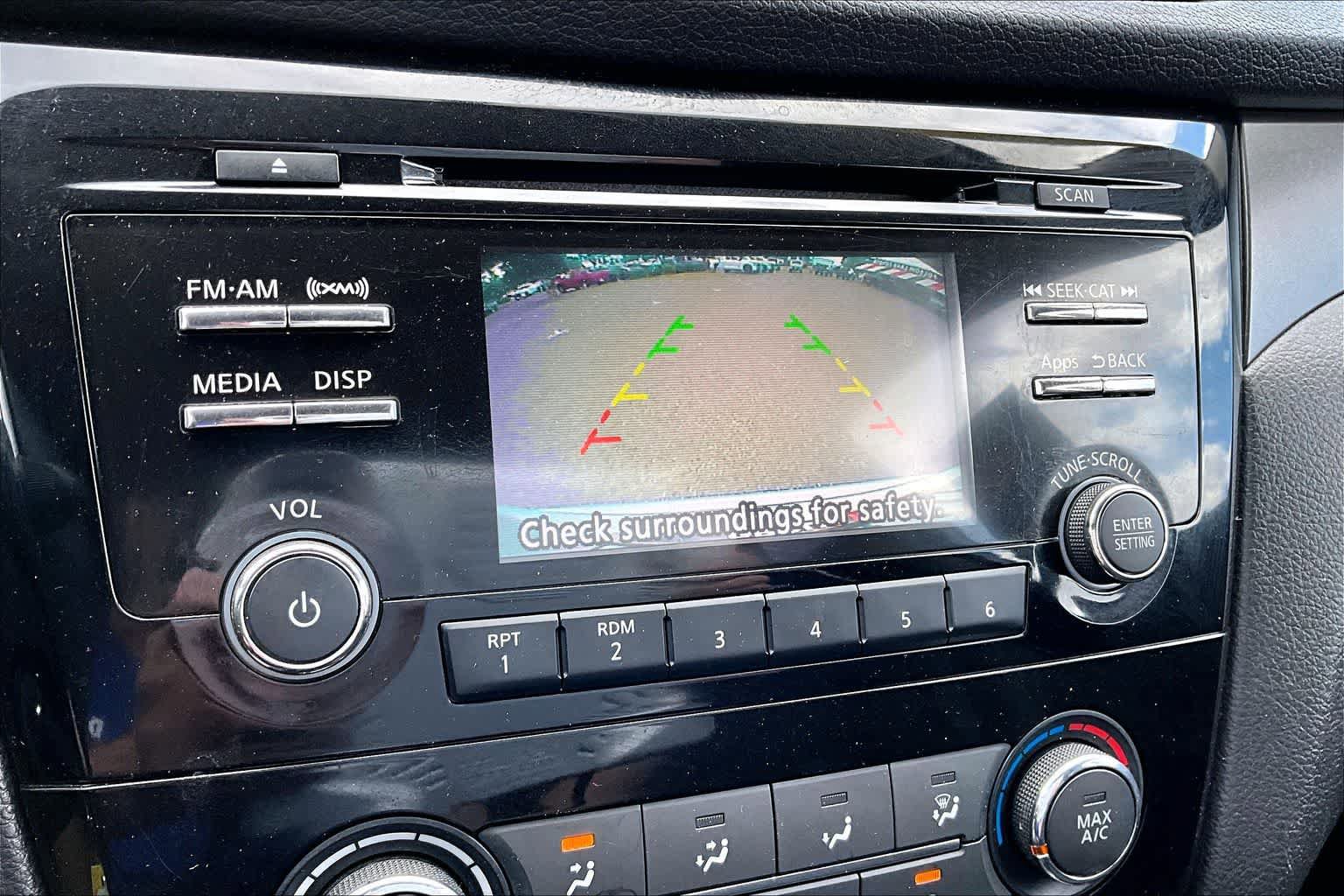 Used 2015 Nissan Rogue S FWD image 26