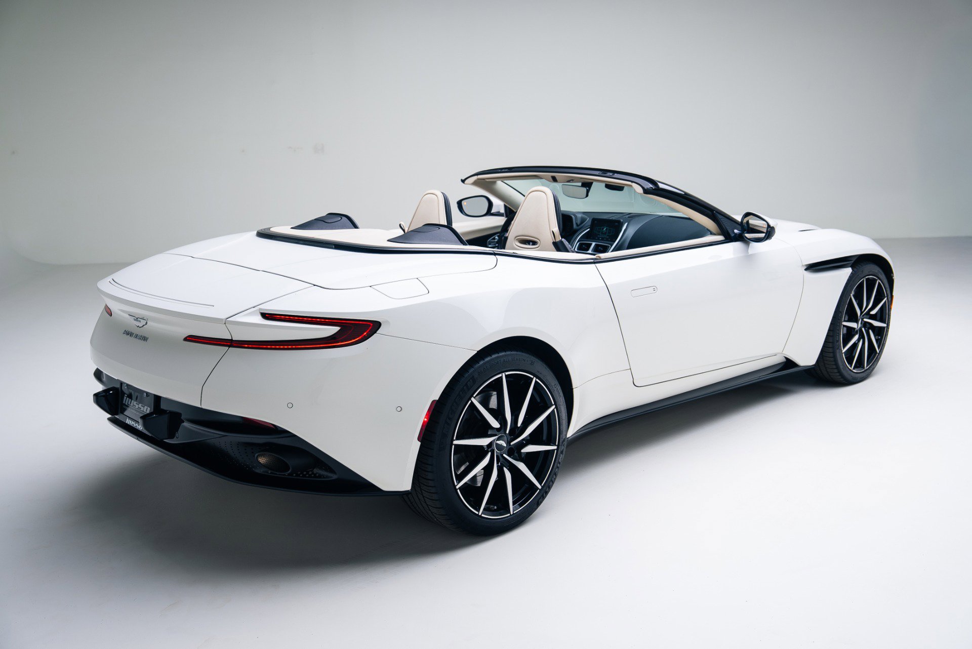 Used 2020 Aston Martin DB11 Volante image 5