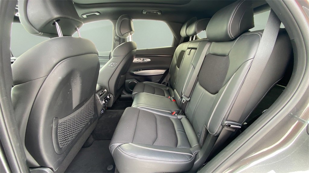 Used 2023 Genesis GV70 2.5T w/ Sport Prestige Package image 10