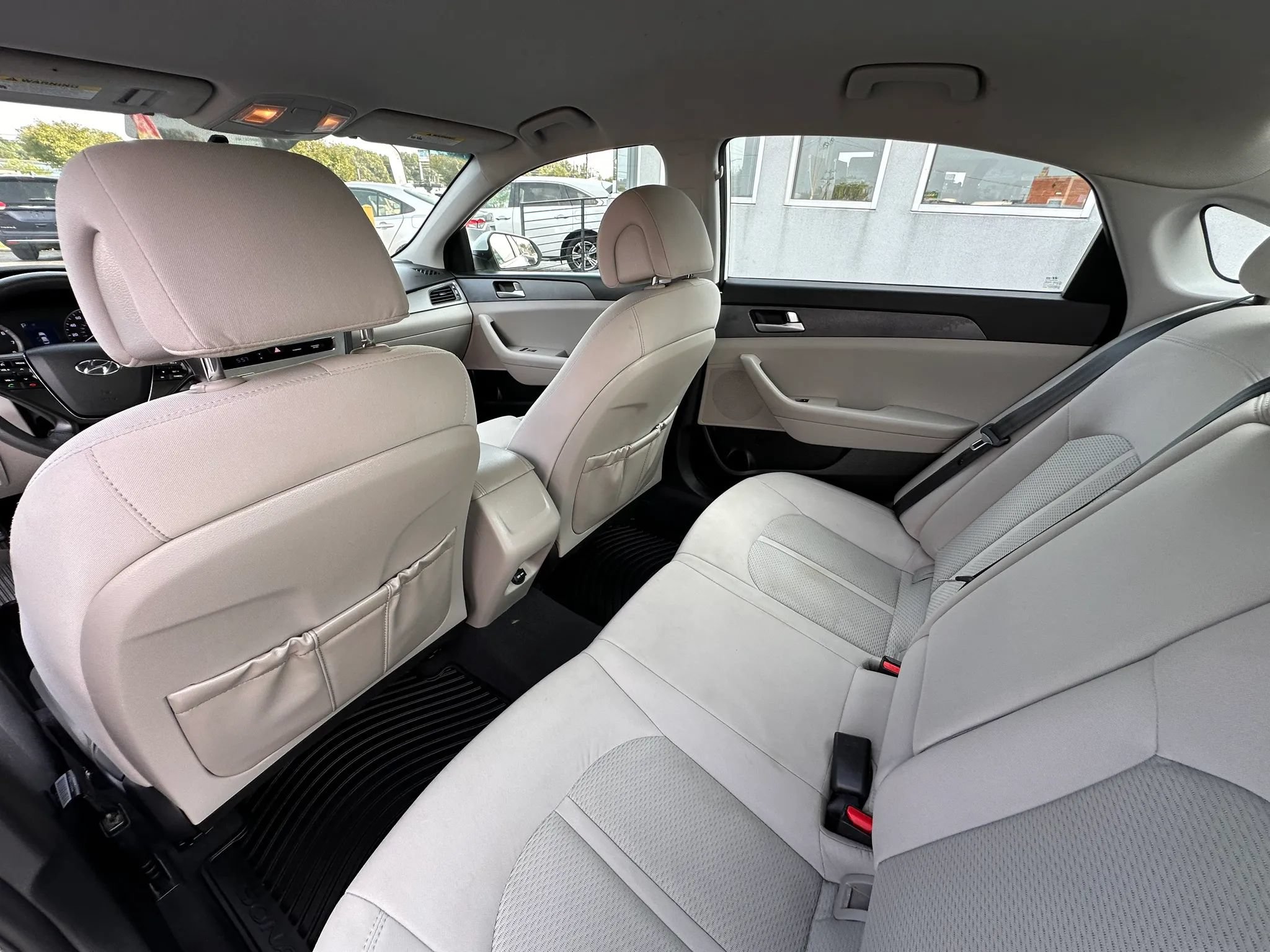 Used 2017 Hyundai Sonata SE FWD image 13