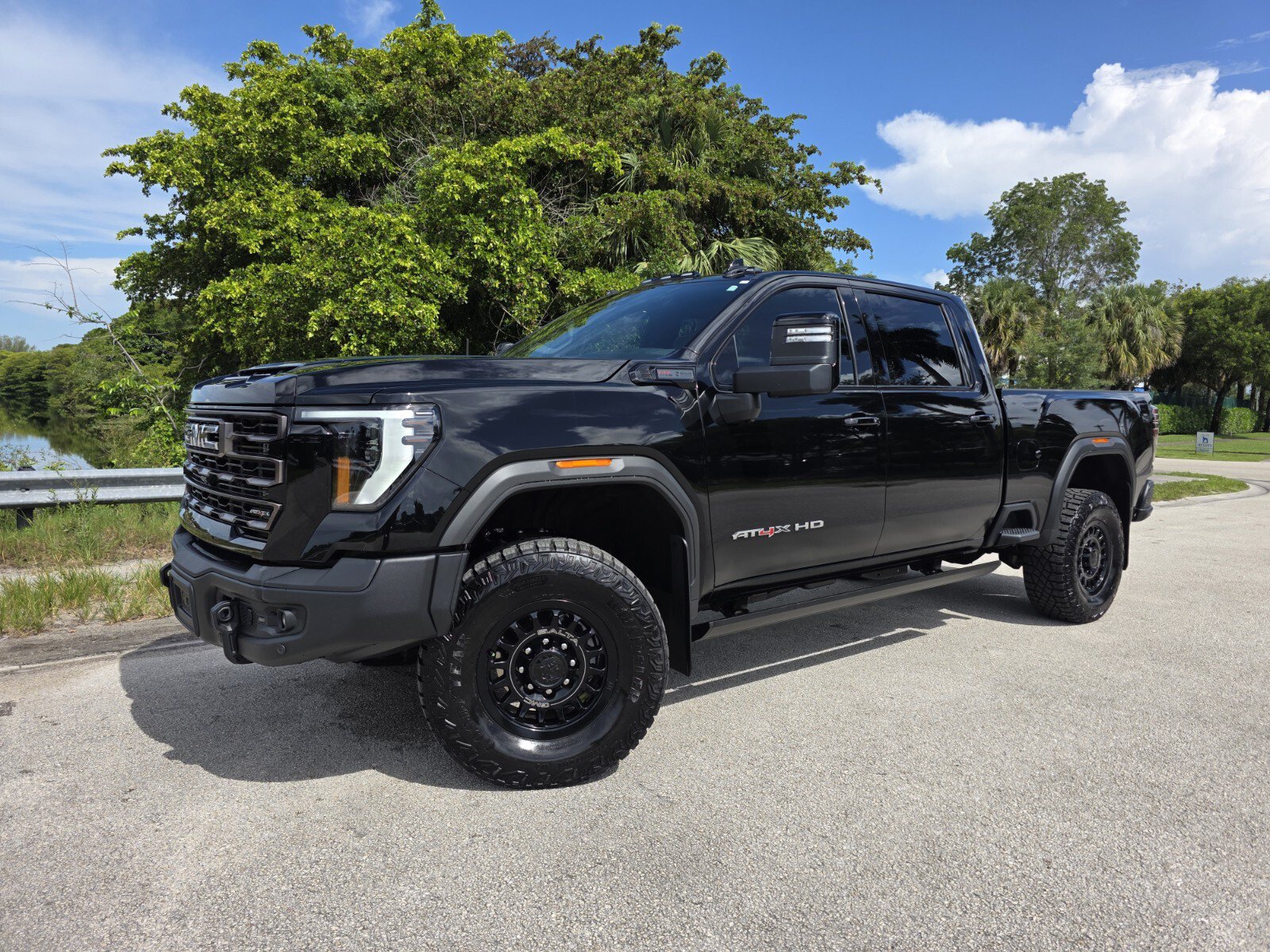 Used 2025 GMC Sierra 2500 AT4X w/ AT4X AEV Edition