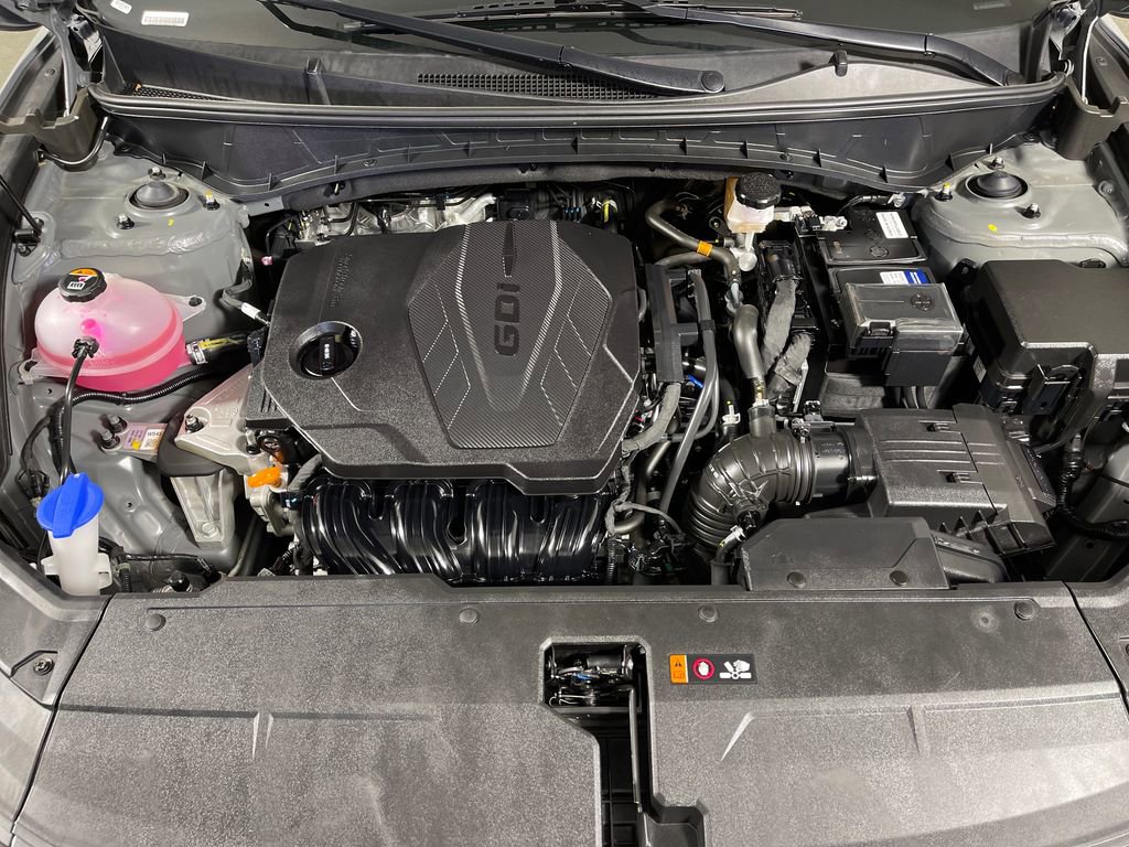Certified 2025 Hyundai Tucson SEL AWD/4WD image 9