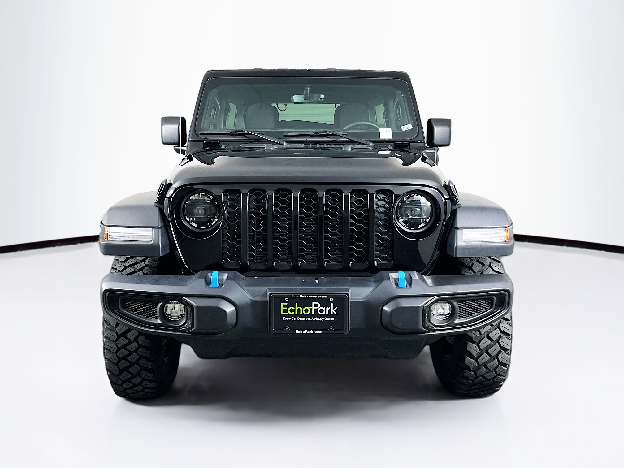 Used 2023 Jeep Wrangler Unlimited w/ Cold Weather Group AWD/4WD image 2