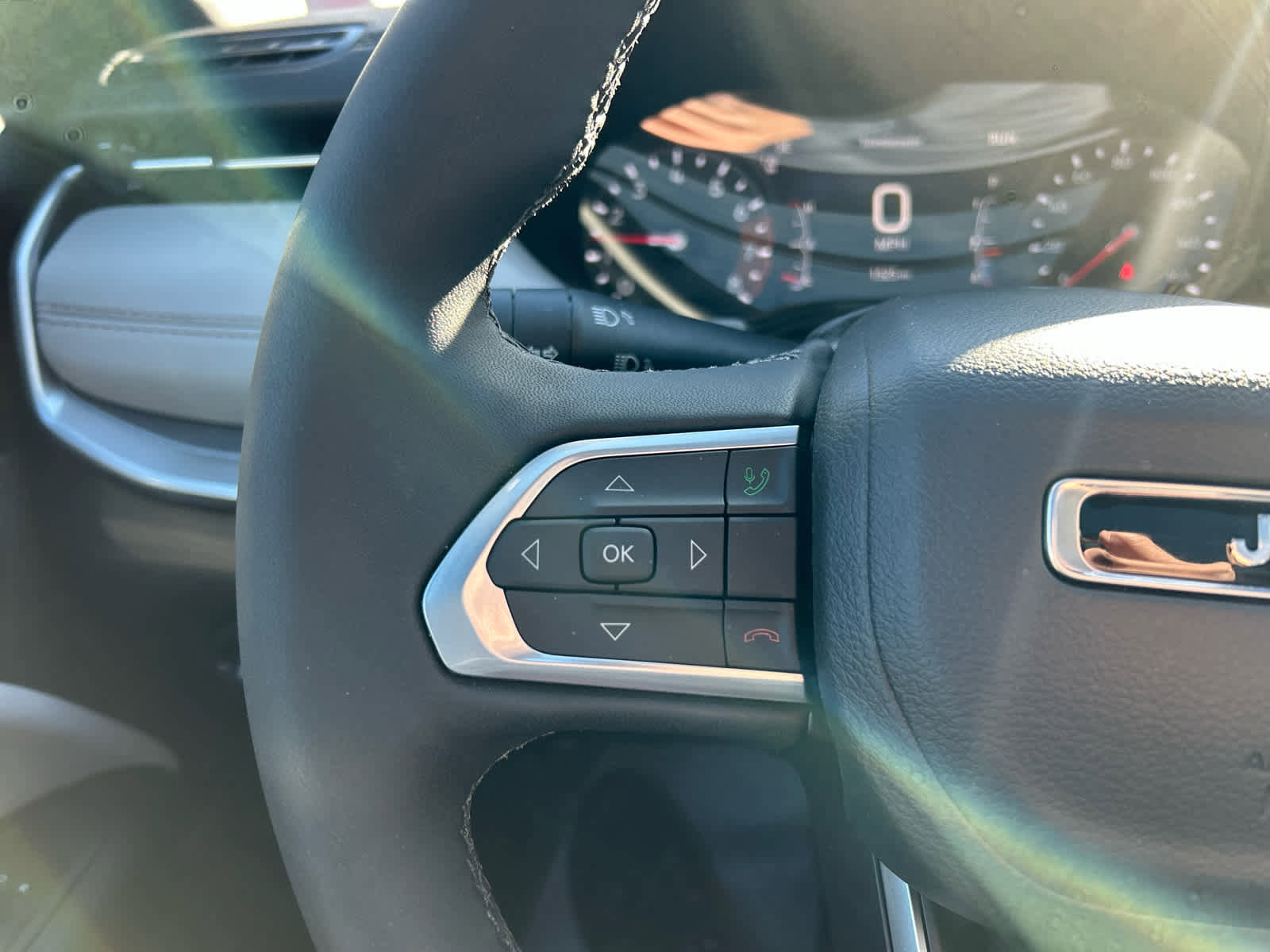 Used 2025 Jeep Compass Limited w/ Sun & Sound Group image 36