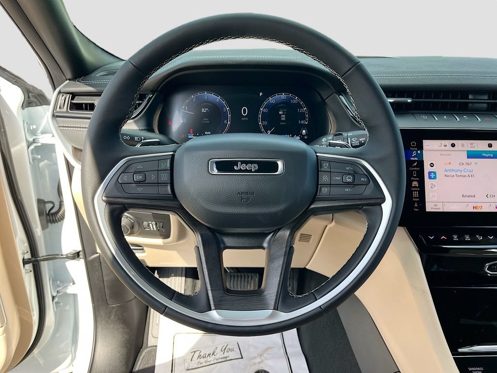 New 2026 Jeep Grand Cherokee L Limited w/ Luxury Tech Group II AWD/4WD image 11