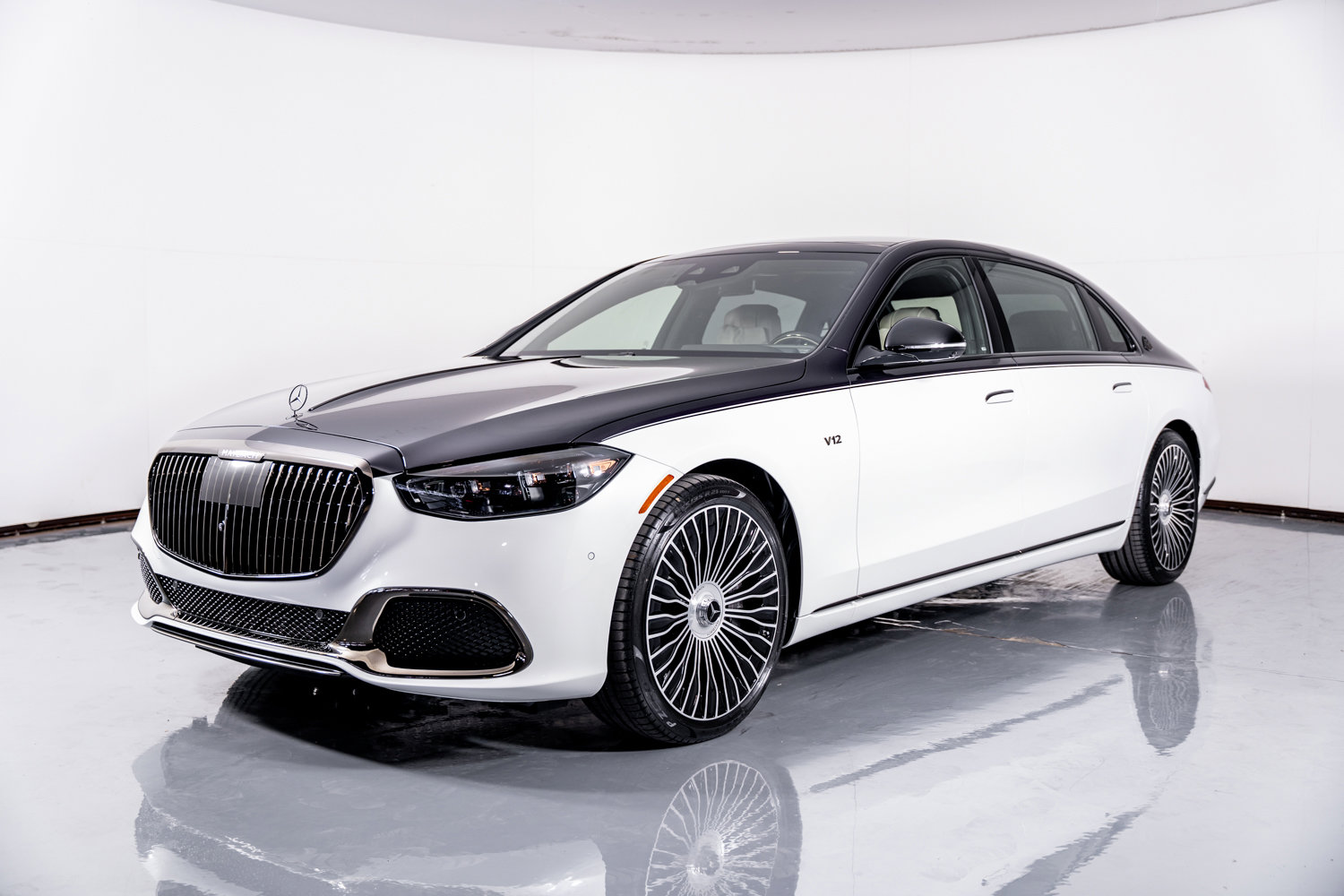 Used 2025 Mercedes-Benz Maybach S 680 4MATIC image 25