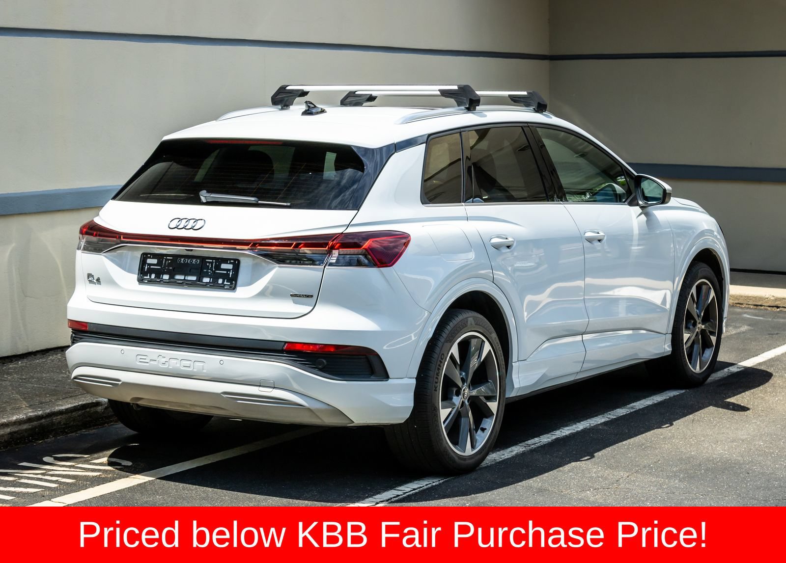 Used 2022 Audi Q4 e-tron Premium Plus AWD/4WD image 7