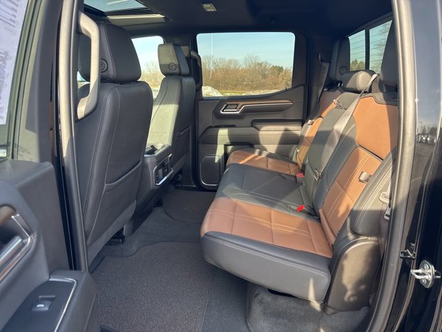 Used 2024 Chevrolet Silverado 1500 High Country w/ Z71 Off-Road Package image 19