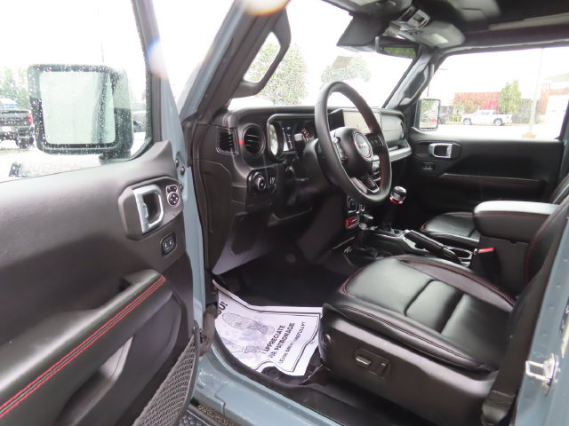 Used 2024 Jeep Wrangler Unlimited Rubicon AWD/4WD image 19