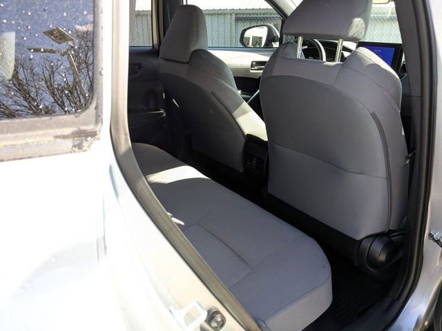 Used 2023 Toyota Corolla Cross SE image 37