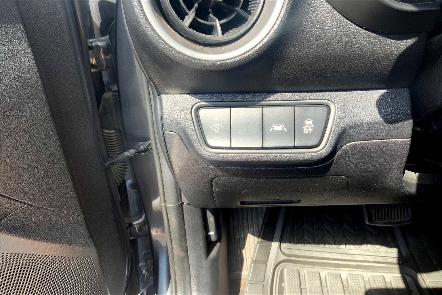 Used 2021 Kia Forte LXS image 31