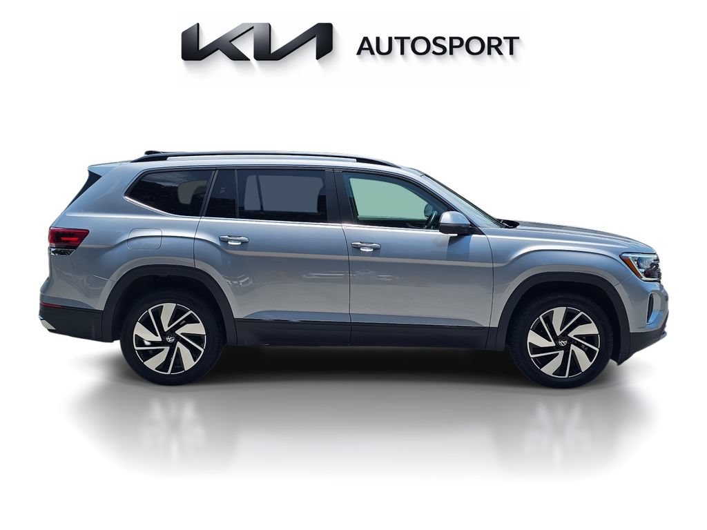 Used 2024 Volkswagen Atlas SE AWD/4WD image 7