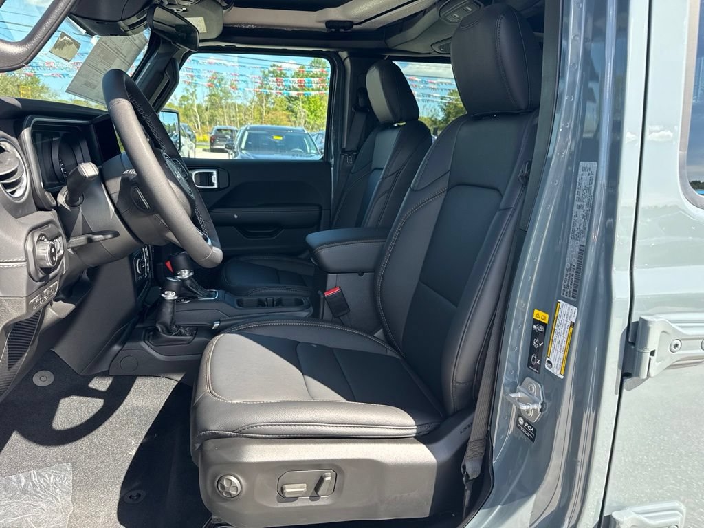 New 2026 Jeep Gladiator Sport AWD/4WD image 7