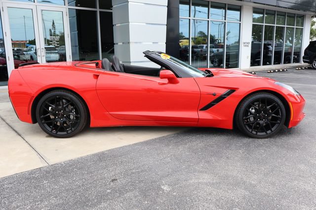 Used 2019 Chevrolet Corvette Stingray Convertible w/ Carbon Flash Badge Package RWD image 10