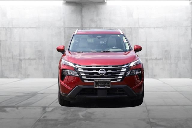 Certified 2024 Nissan Rogue SV w/ SV Premium Package AWD/4WD image 4