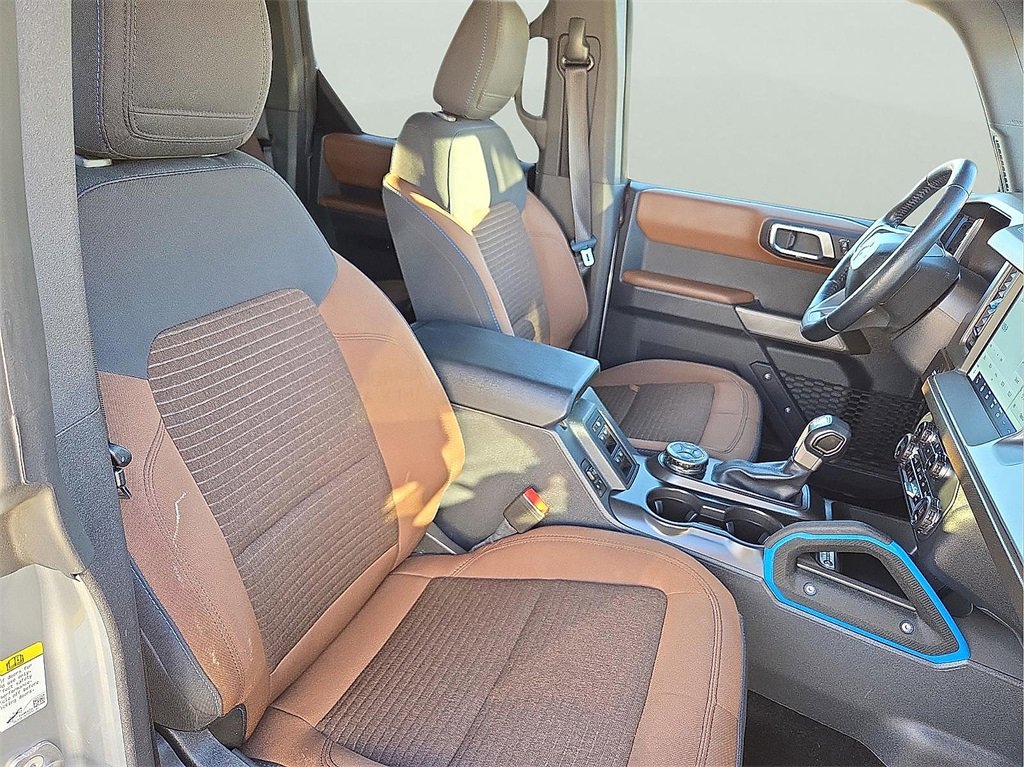 Used 2023 Ford Bronco Outer Banks image 9