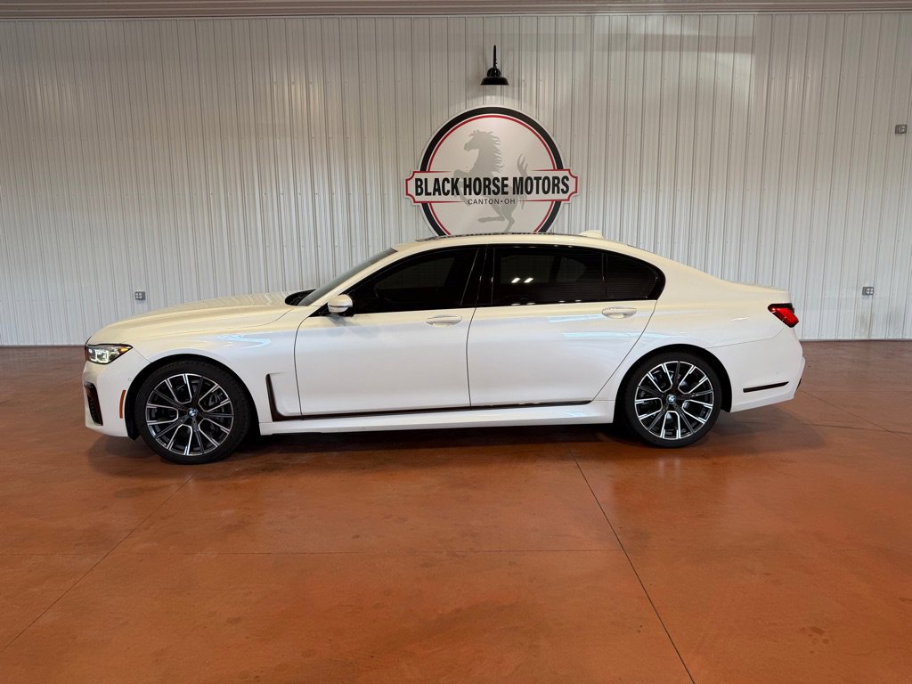 Used 2020 BMW 740i xDrive w/ M Sport Package AWD/4WD image 2