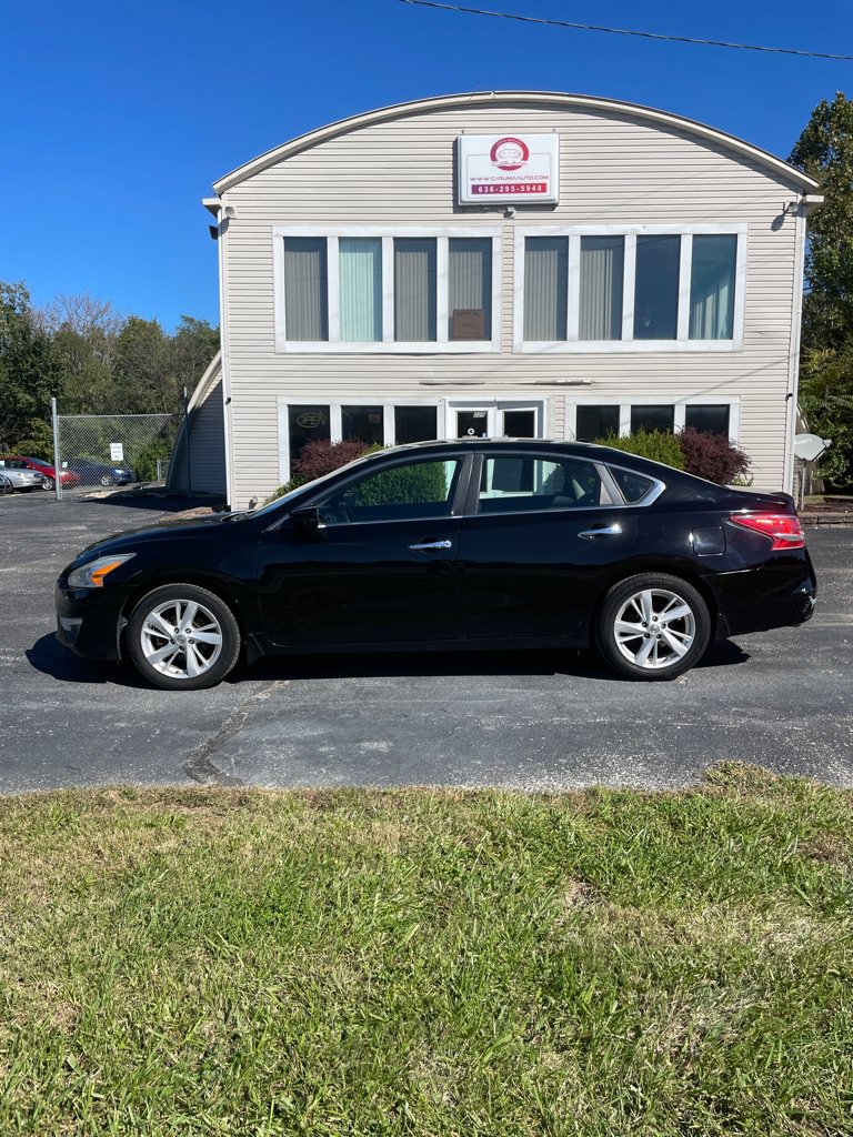 Used 2013 Nissan Altima 2.5 SV FWD image 2