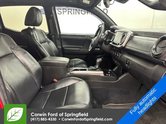 Used 2022 Toyota Tacoma Limited image 9