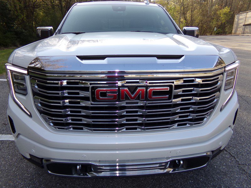 Used 2025 GMC Sierra 1500 Denali image 3