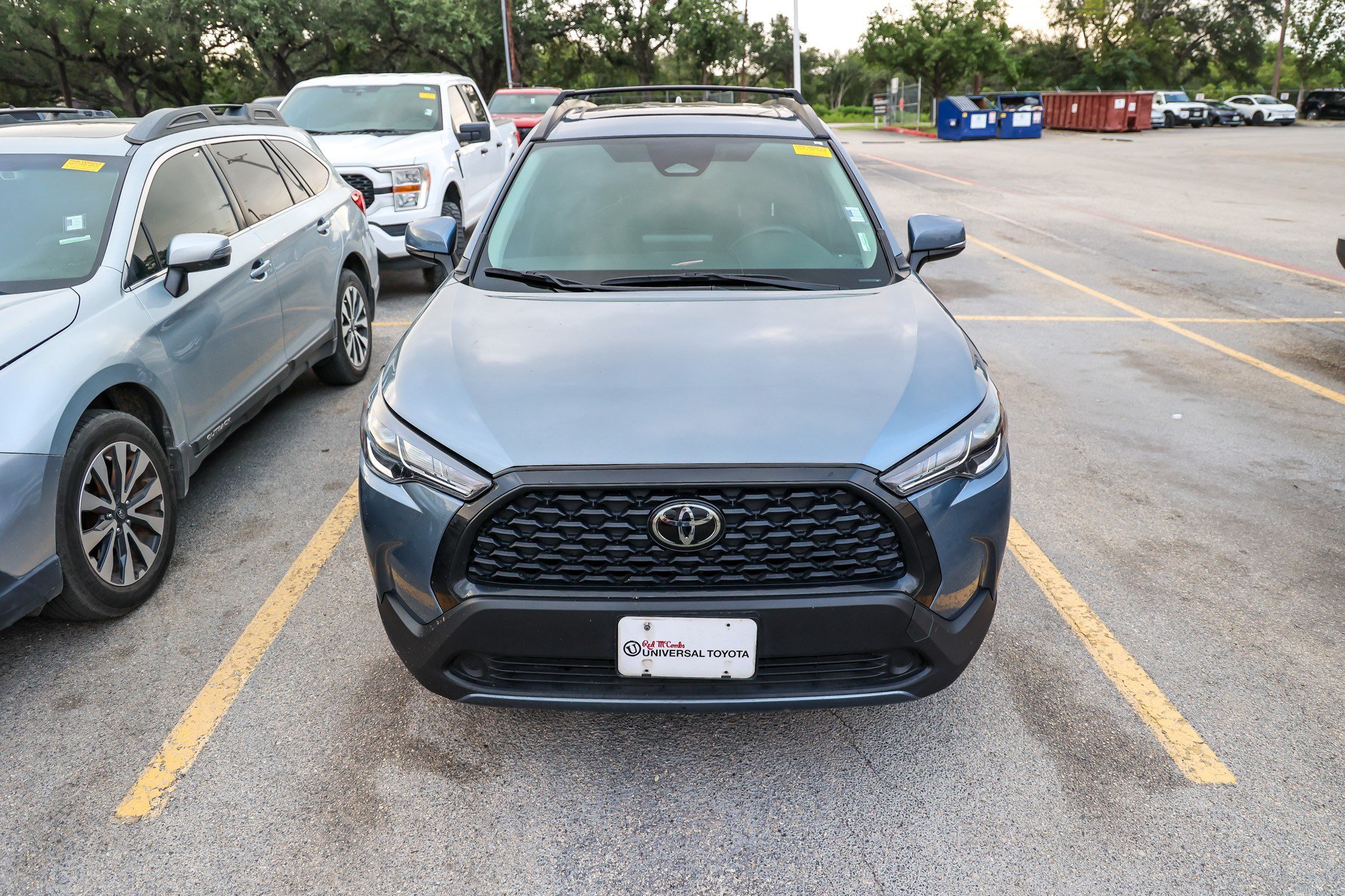 Used 2024 Toyota Corolla Cross LE w/ Moonroof Package FWD image 4