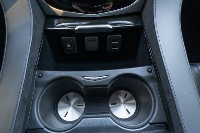 Used 2020 Cadillac Escalade Platinum image 21