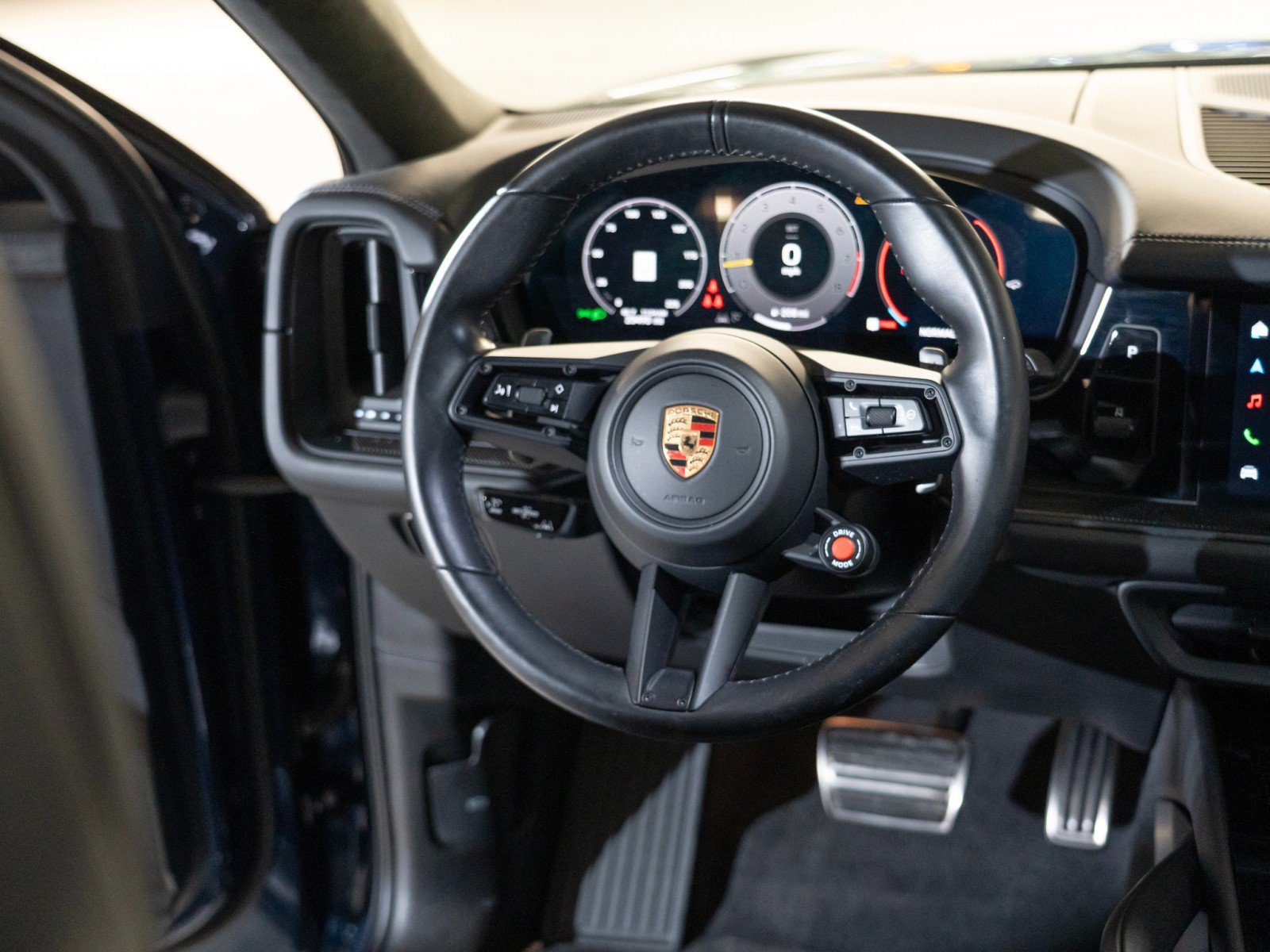 Certified 2024 Porsche Cayenne Turbo GT AWD/4WD image 26