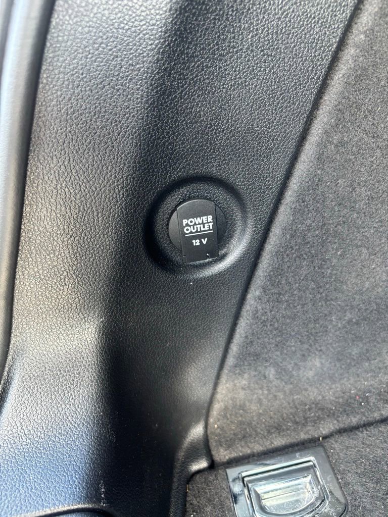 Used 2018 Porsche Macan Sport Edition image 12