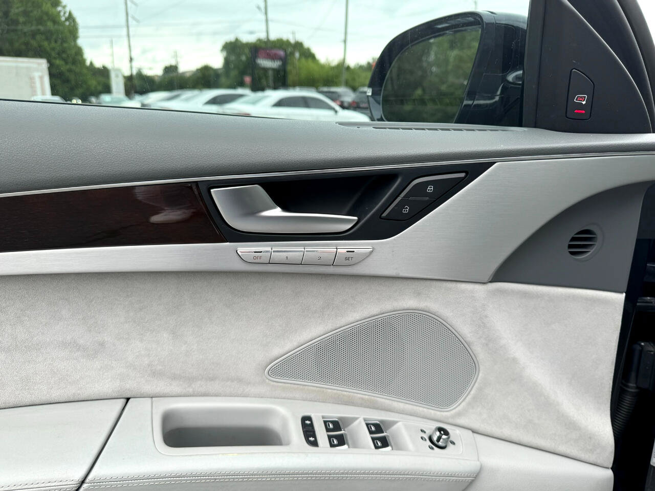 Used 2015 Audi A8 4.0T image 10