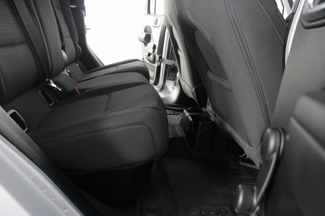 Used 2023 Jeep Gladiator Sport image 17