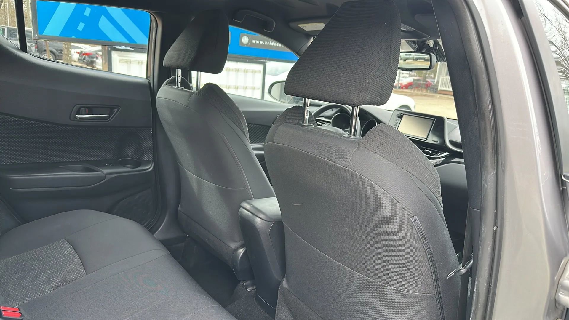 Used 2018 Toyota C-HR image 18