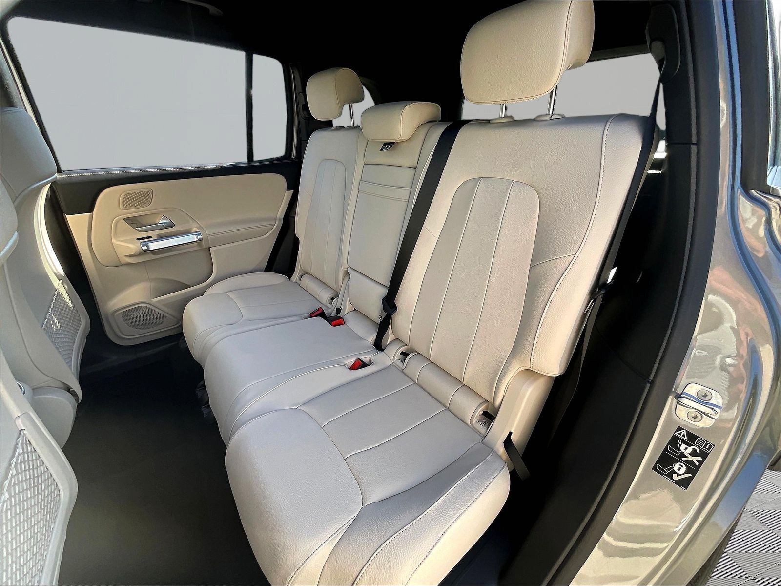 Certified 2026 Mercedes-Benz GLB 250 4MATIC image 22