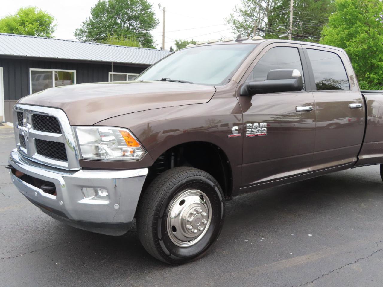 Used 2018 RAM 3500 SLT w/ Luxury Group AWD/4WD image 10
