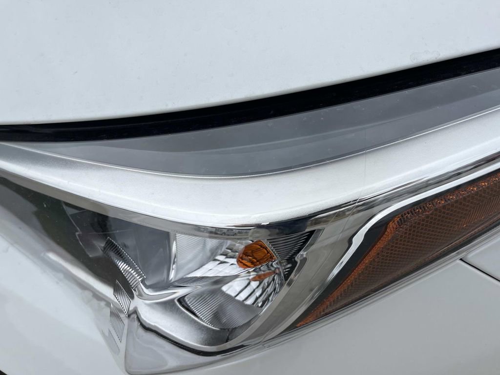 Used 2026 Subaru Crosstrek 2.0i Premium image 9