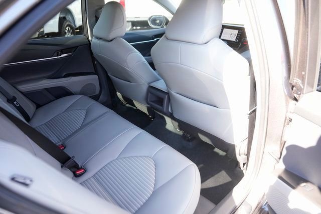 Used 2022 Toyota Camry SE image 14
